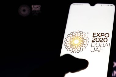 19 Temmuz 2020, Brezilya. Bu resimde Fuar 2020 (Expo 2020 Dubai) logosu bir akıllı telefonda gösteriliyor
