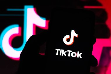 25 Temmuz 2020, Brezilya. Bu resimde TikTok logosu akıllı bir telefonda görülüyor.