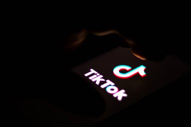25 Temmuz 2020, Brezilya. Bu resimde TikTok logosu akıllı bir telefonda görülüyor.