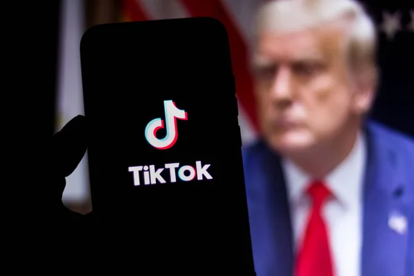 Agustus 2020 Brasil Dalam Gambar Foto Ini Logo Tiktok Ditampilkan — Stok Foto