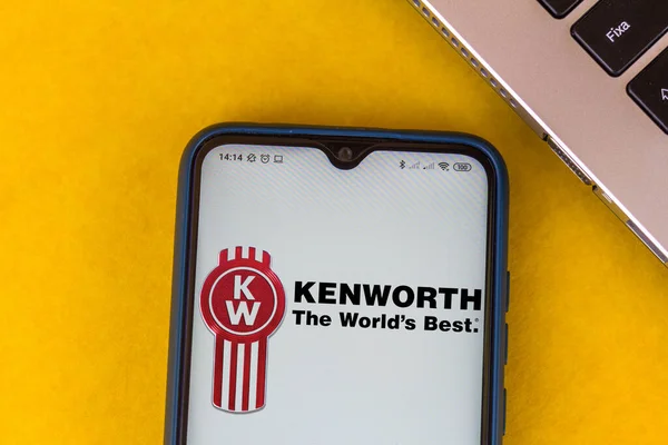 Września 2020 Brazylia Tej Ilustracji Logo Kenworth Wyświetlane Smartfonie — Zdjęcie stockowe