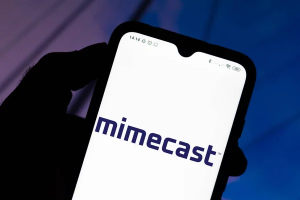 Сентября 2020 Года Бразилия Этой Иллюстрации Логотип Mimecast Показан Смартфоне — стоковое фото