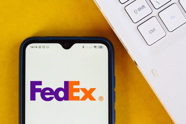 Сентября 2020 Года Бразилия Этой Иллюстрации Логотип Fedex Показан Смартфоне — стоковое фото