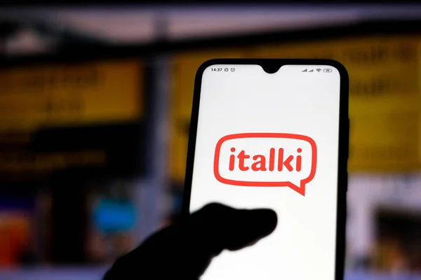 Eylül 2020 Brezilya Resimde Italki Logosu Akıllı Bir Telefondan Gösteriliyor — Stok fotoğraf