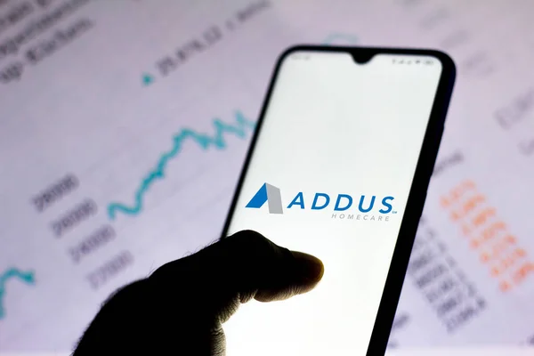 2020年9月30日 在这张照片中 Addus Homecare标志显示在智能手机上 — 图库照片