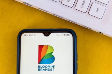 17 Ekim 2020, Brezilya. Bu resimde Bloomin 'Brand' in logosu akıllı telefondan gösteriliyor.