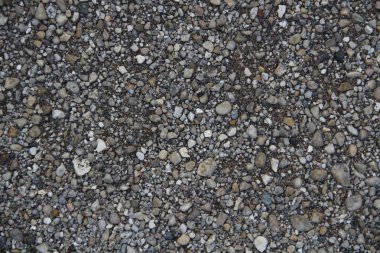 Eski asfalt bozulmaya başlar