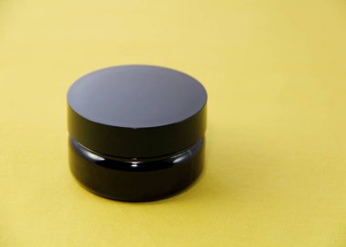 siyah sofra kozmetikler için