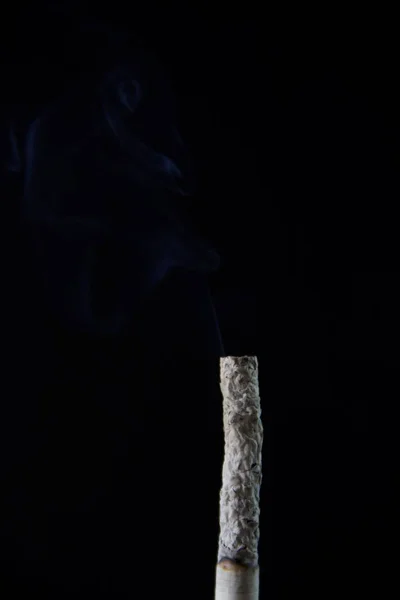 Fumo Sigarette Sfondo Nero — Foto Stock