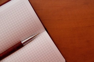 defter ve kalem masaüstü