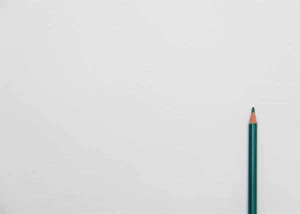 Green Pencil White Paper — Stock Photo, Image