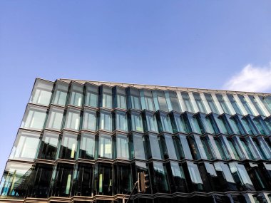 Berlin, Almanya - Ağustos Modern mimarisi. Cam. Ofis binası.