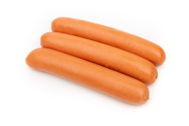 Beyaz arka planda izole edilmiş sosisler