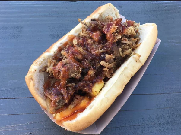 Çekti domuz sosis köpek