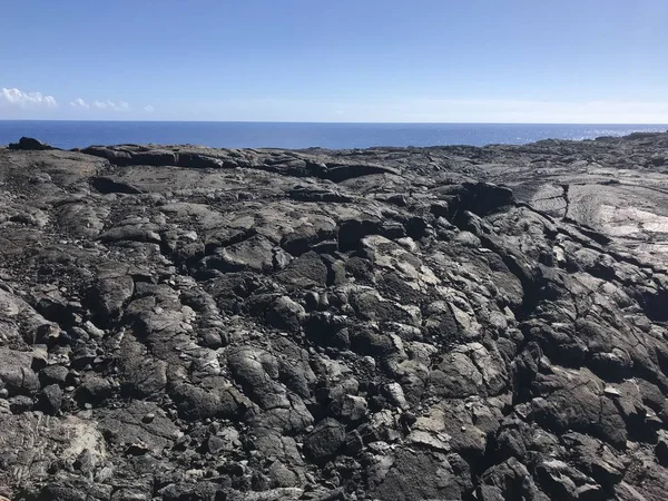 Lav volkan Milli Parkı içinde belgili tanımlık geçmiş su ile Big Island üzerinde kurutulmuş