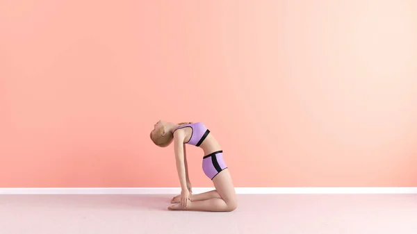 Pose de yoga chameau — Photo