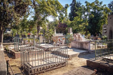Santiago, Şili - 11 Mar 2018: Santiago mezarlığında - Santiago, Şili'deki eski tarihi avlu