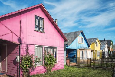 Geleneksel mimari evler Güney Şili - Castro, Chiloe Adası, Şili