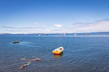 Tenaun Bay - Tenaun, Chiloe Adası, Şili, tekneler