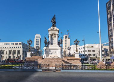 Iquique Kahramanlar anıtı Plaza Sotomayor Meydanı - Valparaiso, Şili