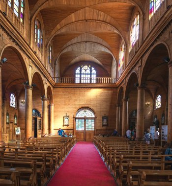 Castro, Chiloe, Şili - 25 Şubat 2018: San Francisco Kilisesi iç - Castro, Chiloe Adası, Şili