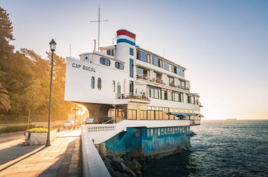 Vina del Mar, Şili - 25 Mar 2018: kap Ducal restoran ve otel - Vina del Mar, Şili