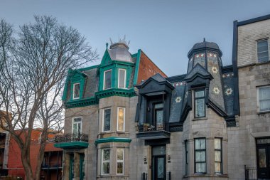 Renkli Victoria evleri Meydanı'nda Saint Louis - Montreal, Queb