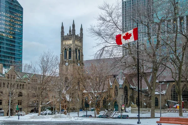 George Anglicaanse Kerk Canada Square Met Vlag Montre — Stockfoto
