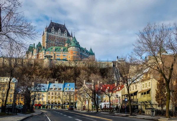 Ciudad Vieja Inferior Basse Ville Castillo Frontenac Ciudad Quebec — Foto de Stock