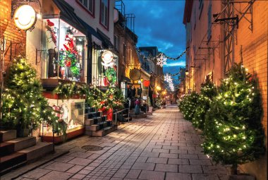 Gece Rue du Petit-Champlain Noel Dekorasyon (Basse-Ville) gece - Quebec City, Kanada