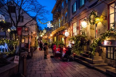 Quebec City, Kanada - 27 Kasım 2016: Rue du Petit-Champlain 
