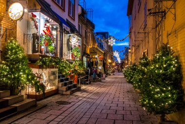 Quebec City, Kanada - 27 Kasım 2016: Rue du Petit-Champlain 