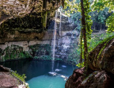 Cenote Zaci - Valladolid, Meksika