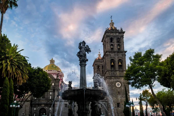 Fontaine Cathédrale Puebla Puebla Mexique — Photo
