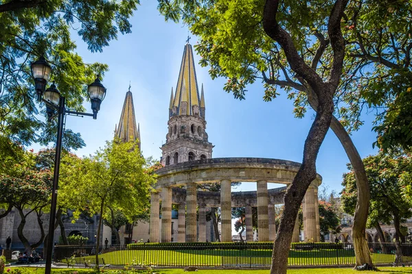 Rotonda Los Jalisciences Ilustres Cattedrale Guadalajara — Foto Stock