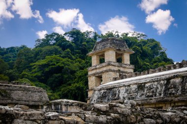 Sarayı Gözlemevi tower adlı Maya harabelerini Palenque - Chiapas, m