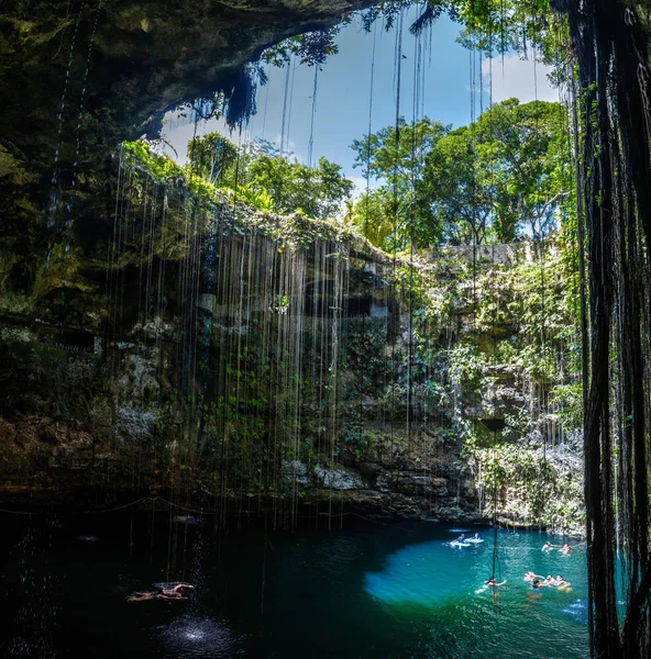 Cenote Kil Yucatan Mexico — Stockfoto