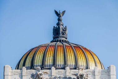 Palacio de Bellas Artes (Güzel Sanatlar Sarayı) - Mexico City kubbe
