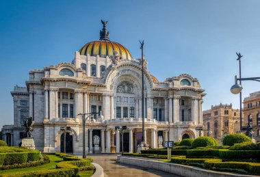 Palacio de Bellas Artes (Güzel Sanatlar Sarayı) - Mexico City, Meksika