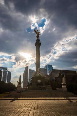 Bağımsızlık Anıtı - Mexico City, Meksika meleği