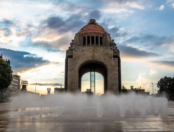 Памятник Мексиканской Революции Monumento Revolucion — стоковое фото