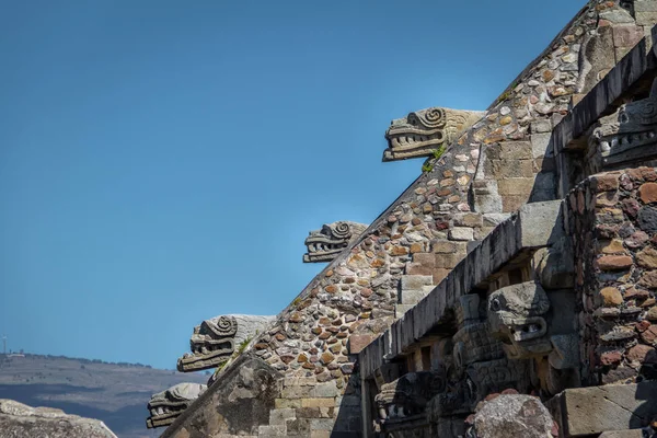 Quetzalcoatl Piramit Teotihuacan Harabeleri Ayrıntılarını Oyma — Stok fotoğraf