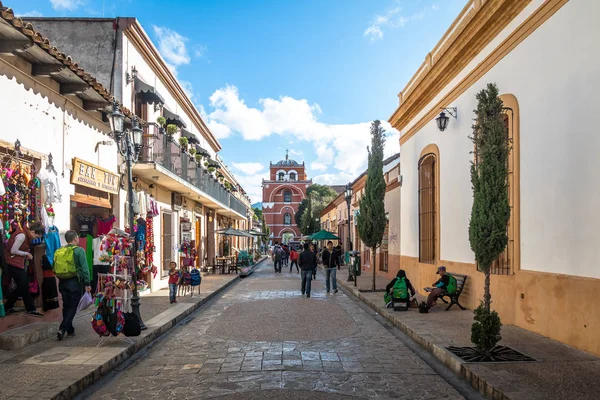 San Cristobal Las Casas Mexiko Října 2016 Chodecká Ulice Věž — Stock fotografie