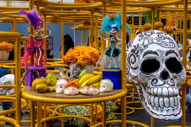 Mexico City, Meksika - 27 Ekim 2016: Gün ölü (Dia de los Muertos) dekorasyon - Mexico City, Meksika