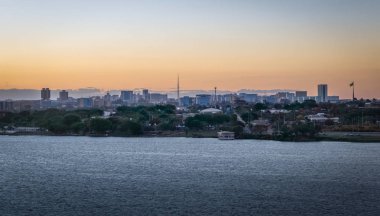 Gün batımında Brasilia Skyline - Brasilia, Distrito Federal, Brezilya