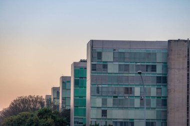 Esplanade günbatımı - hükümet departmanları büroları - Brasilia, Distrito Federal, Brezilya, bakanlıkları (Esplanada dos Cortezo), Bakanlık binaları