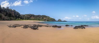 Praia panoramik manzaralı mı Sancho Beach - Fernando de Noronha, Pernambuco, Brezilya