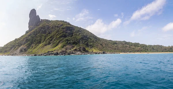 Fernando de Noronha Adası ve Morro görünümü yapmak Pico - Fernando de Noronha, Pernambuco, Brezilya