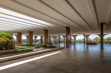 Brasilia, Brezilya - 29 Ağustos 2018: Teras bahçeleri Itamaraty Palace - Brasilia, Distrito Federal, Brezilya