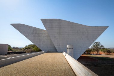 Brasilia, Brezilya - 26 Ağustos 2018: Tancredo Neves Pantheon, Anavatan ve özgürlük üç güçler Plaza (Praça dos Tres Poderes) - Brasilia, Distrito Federal, Brezilya